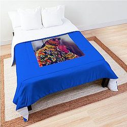Abstract 2 Chainz Essential T-Shirt Comforter

 becomes 

Abstract 2 Chainz Essential T-Shirt