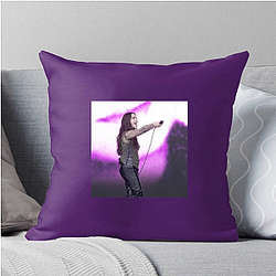 Generation Spokeswoman Alanis Morissette Pillows Cover