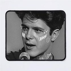 Alejandro Sanz as a young man Mouse Pad