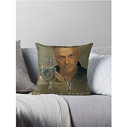 Alejandro Sanz tour Throw Pillow