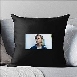 Legendary Actor Alexander Calvert Pillows Cover