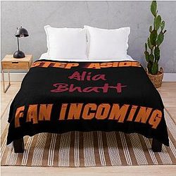 Alia Bhatt - Step Aside, incoming fan throws a Blanket