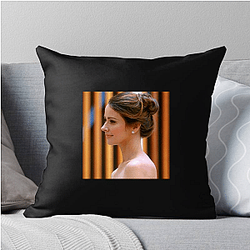 Amy Acker has appeared in many sci-fi shows Amy Acker Pillows Cover