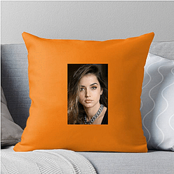 Ana de Armas later moved to Los Angeles Ana De Armas Pillows Cover