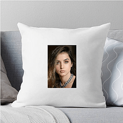 Ana de Armas later moved to Los Angeles Ana De Armas Pillows Cover