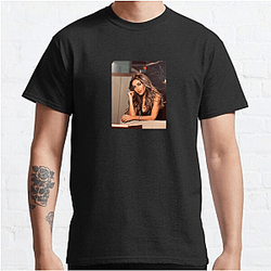 Anahí Empowering Anthem Look Anahí T-Shirts