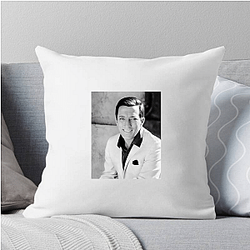 Andy Williams had a career that spanned decades Andy Williams Pillows Cover