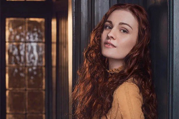 Sophie Skelton Merchandise: A Must-Visit for Fans!