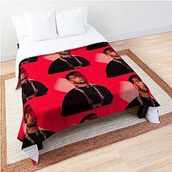 Susan Anuel AA Santi Comforter