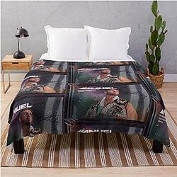 Anuel AA launched tour Throw Blanket