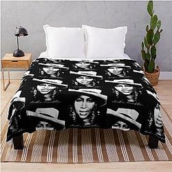 Aretha Franklin Portrait Throw Blanket
