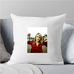 Indie Screen Queen Ashley Johnson Pillows Cover
