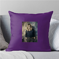 Emotional Range Ashley Johnson Pillows Cover