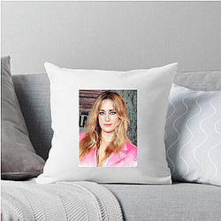 Critical Role Star Ashley Johnson Pillows Cover