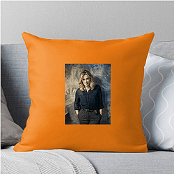 Emotional Range Ashley Johnson Pillows Cover