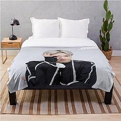 Ateez Blanket - ATEEZ HONGJOONG Throw Blanket RB0608
