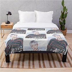 Ateez Blanket - Ateez Yunho Throw Blanket RB0608