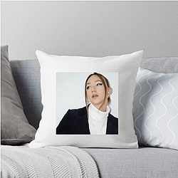 Ava Michelle Embracing Uniqueness Look Ava Michelle Pillows Cover
