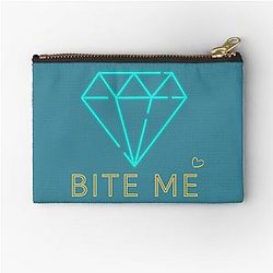 Avril lavigne love sux Essential  Zipper Pouch