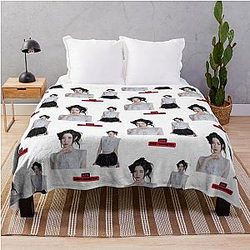 asa Babymonster (KPOP) Throw Blanket