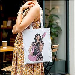 Beabadoobee Young Hollywood Beabadoobee Drawstring Bag