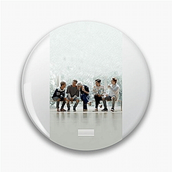 BIGBANG Beyond The Crown BIGBANG Pins