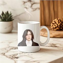 Billie Eilish - Dark and Whispery Vocal Style Billie Eilish Mugs