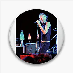 Dramatic Craftsman Billy Bob Thornton Pins