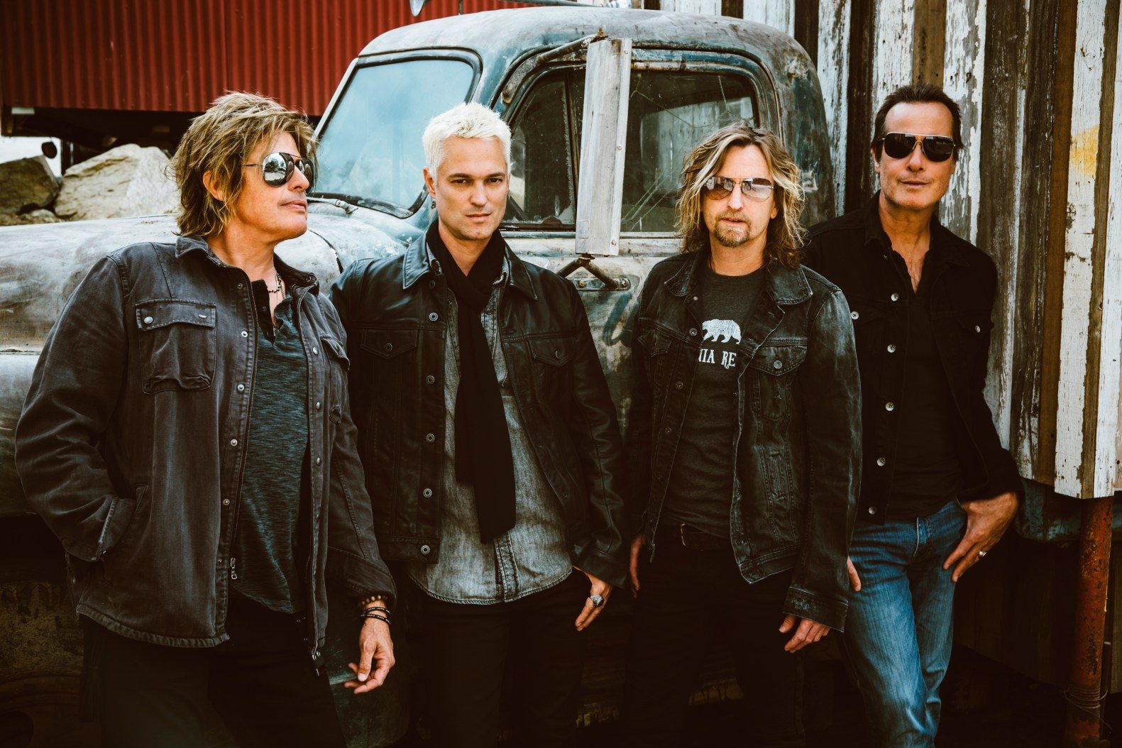 Rock Your Style: Must-Have Stone Temple Pilots Merchandise for Fans