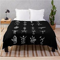 Bloodborne caryll runes  Throw Blanket