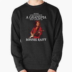 Vintage Never Underestimate A Woman Who Listens to Bonnie Raitt Pullover Sweatshirt