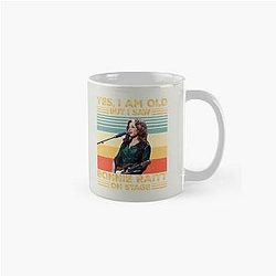 Retro Yes I'm Old But I Saw Bonnie Raitt On Stage Classic Mug