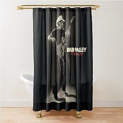 Brad Paisley Hits Shower Curtain