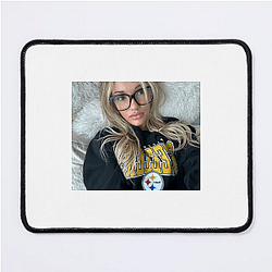 Breckie Hill The Hill Squad Vibe Breckie Hill Mouse Pads