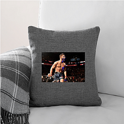 Main Event Presence Calvin Kattar Pillows Cover