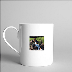 Camilla Araújo Atriz de Sucesso Tee Camilla Araújo Mugs