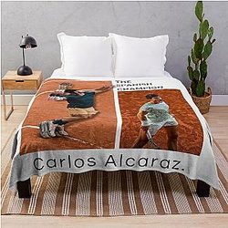 De Spaanse Kampioen Carlos Alcaraz Deken gooien