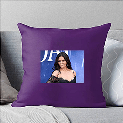 Red Carpet Queen Catherine Zeta Jones Pillows Cover