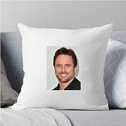 Screen Presence Charles Esten Pillows Cover