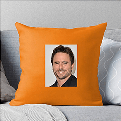 Screen Presence Charles Esten Pillows Cover