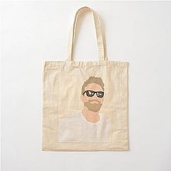 Charlie Hunnam channeling Tote Bag
