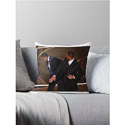 Will Smith slaps Chris Rock at the 2022 Oscars Throw Pillow