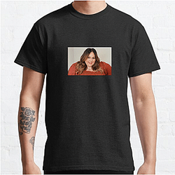 Red Carpet Queen Chrissy Metz T-Shirts