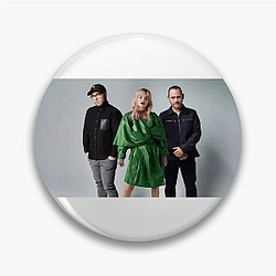 CHVRCHES 2025 PRESS SHOT CHVRCHES Pins
