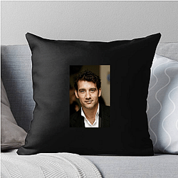 Leading Man Presence Clive Owen Pillows Cover