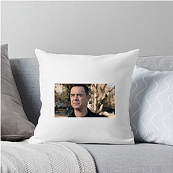 Versatile Actor Colin Hanks Pillows Cover