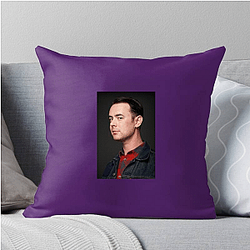 Legendary Actor Colin Hanks Pillows Cover