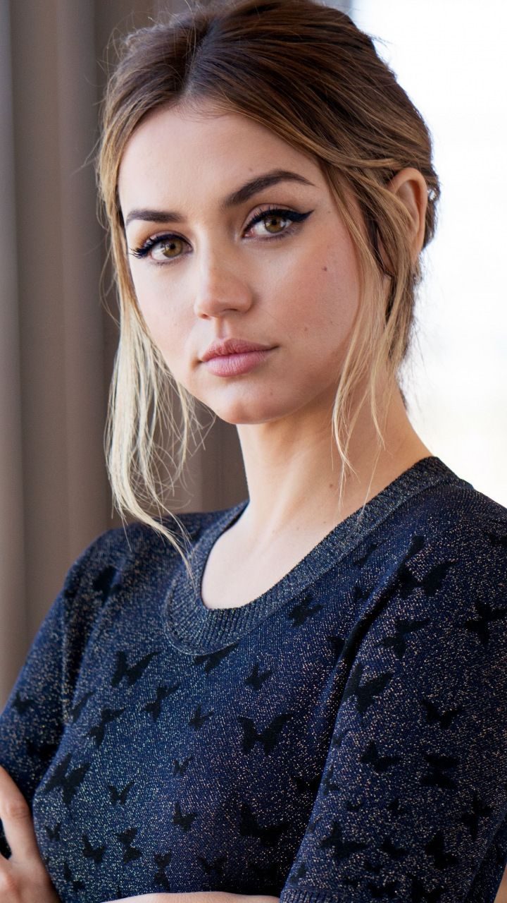 Ana De Armas Store Secrets: How Her Style Fuels Stardom