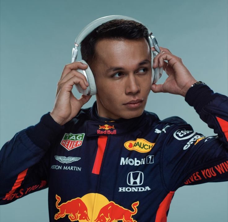Alex Albon Official Shop: 7 Must-Have Items for F1 Fans
