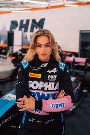 Sophia Florsch Shop Racer Line: 5 Bold Styles to Rev